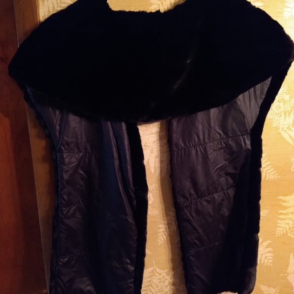 Weekend MaxMara faux fur stole - Picture 4 of 9